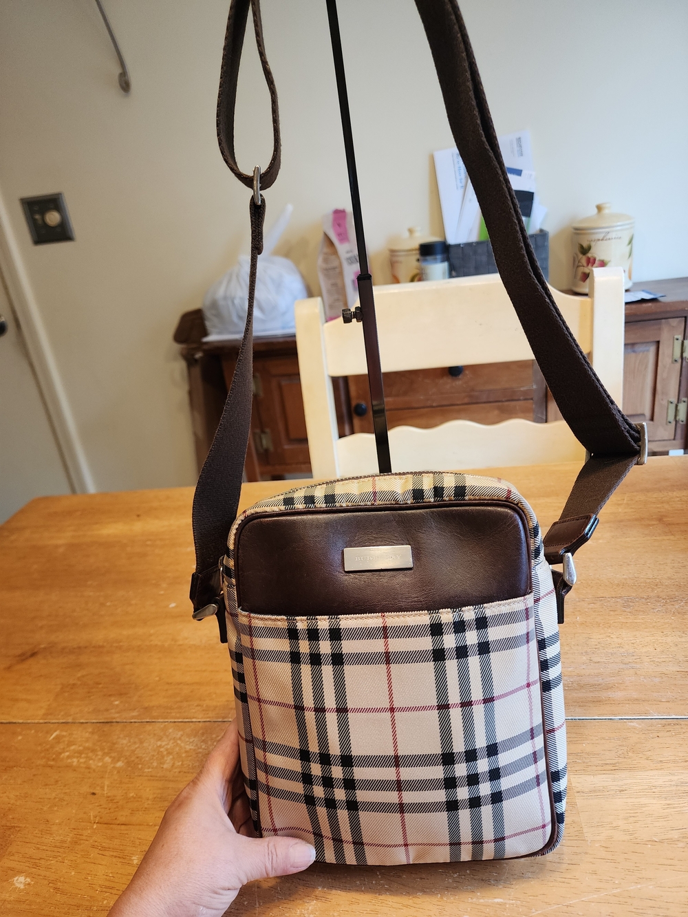 vintage Burberry Nova Check canvas crossbody bag featuring classic beige plaid